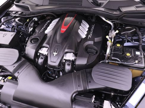 Used 2020 Maserati Quattroporte GTS GranLusso image 24