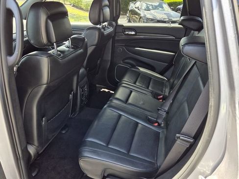 Used 2019 Jeep Grand Cherokee High Altitude RWD image 10