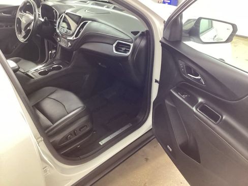 Used 2019 Chevrolet Equinox Premier FWD image 19