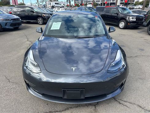 Used 2023 Tesla Model 3 Performance image 2