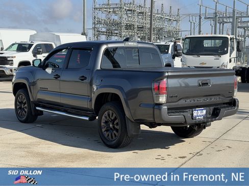 Used 2021 Toyota Tacoma Limited w/ Nightshade Package AWD/4WD image 7
