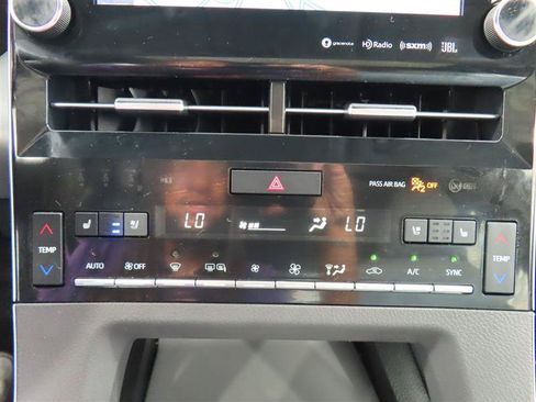 Used 2019 Toyota Avalon Limited w/ Advanced Safety Package FWD image 29