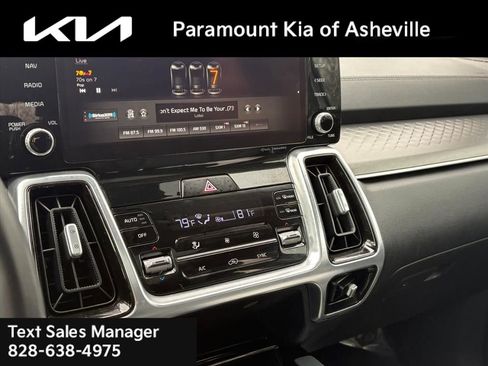 Used 2021 Kia Sorento SX image 11