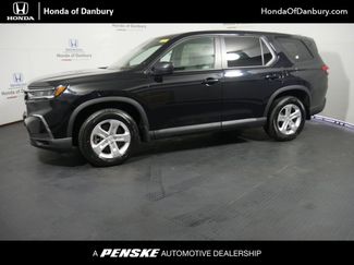 Used 2023 Honda Pilot LX video 1