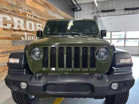 Used 2023 Jeep Wrangler Sport S AWD/4WD image 7