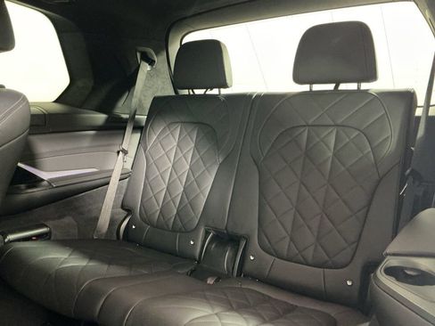 Certified 2023 BMW X7 xDrive40i w/ M Sport Package image 29