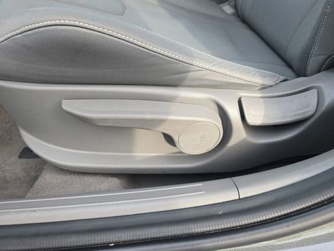 Used 2024 Hyundai Elantra SEL image 15