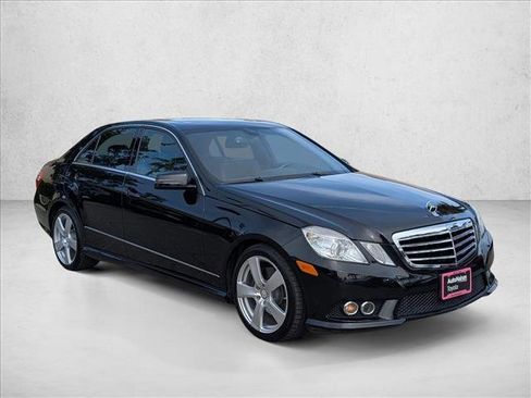 Used 2010 Mercedes-Benz E 350 Sedan image 3