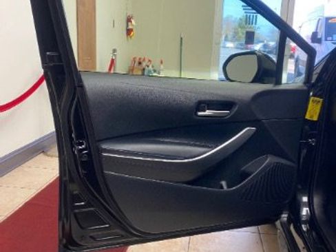Used 2021 Toyota Corolla SE FWD image 13