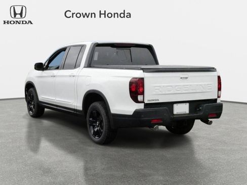 New 2026 Honda Ridgeline Black Edition image 3