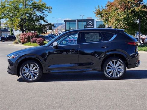 New 2025 MAZDA CX-5 Signature image 2