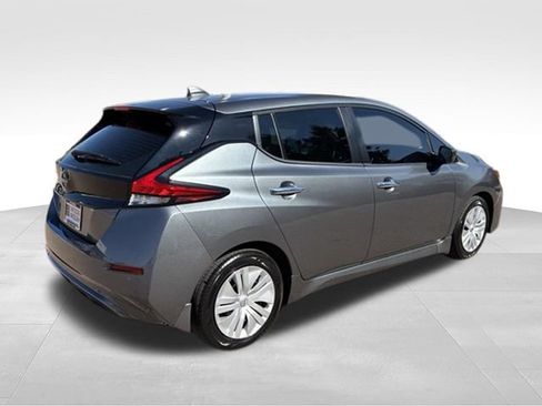 Certified 2025 Nissan Leaf S FWD image 11