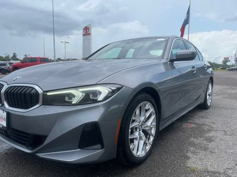 Used 2025 BMW 330i Sedan RWD image 11