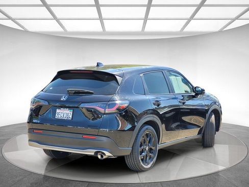 Certified 2023 Honda HR-V Sport image 3