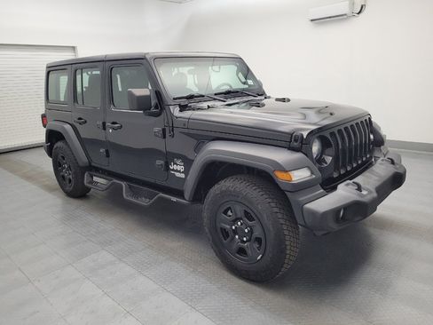 Used 2018 Jeep Wrangler Unlimited Sport AWD/4WD image 11