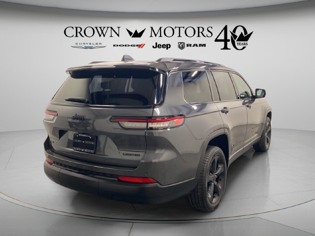 Used 2025 Jeep Grand Cherokee L Limited w/ Black Appearance Package AWD/4WD image 13
