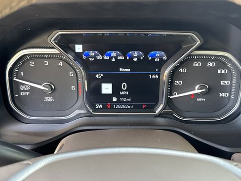 Used 2021 GMC Yukon XL Denali w/ Denali Premium Package image 22