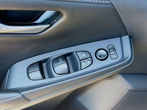 Used 2025 Nissan Sentra SV FWD image 22