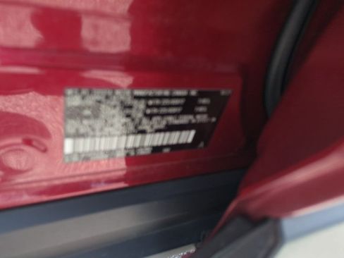 Used 2021 Toyota RAV4 XLE w/ Convenience Package FWD image 25
