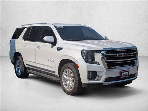 Used 2023 GMC Yukon SLT w/ SLT Premium Package AWD/4WD image 3