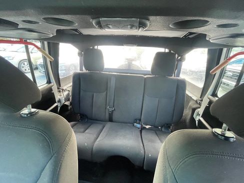 Used 2018 Jeep Wrangler Unlimited Sport w/ Connectivity Group image 19