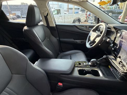 Used 2024 Lexus NX 350 AWD image 43