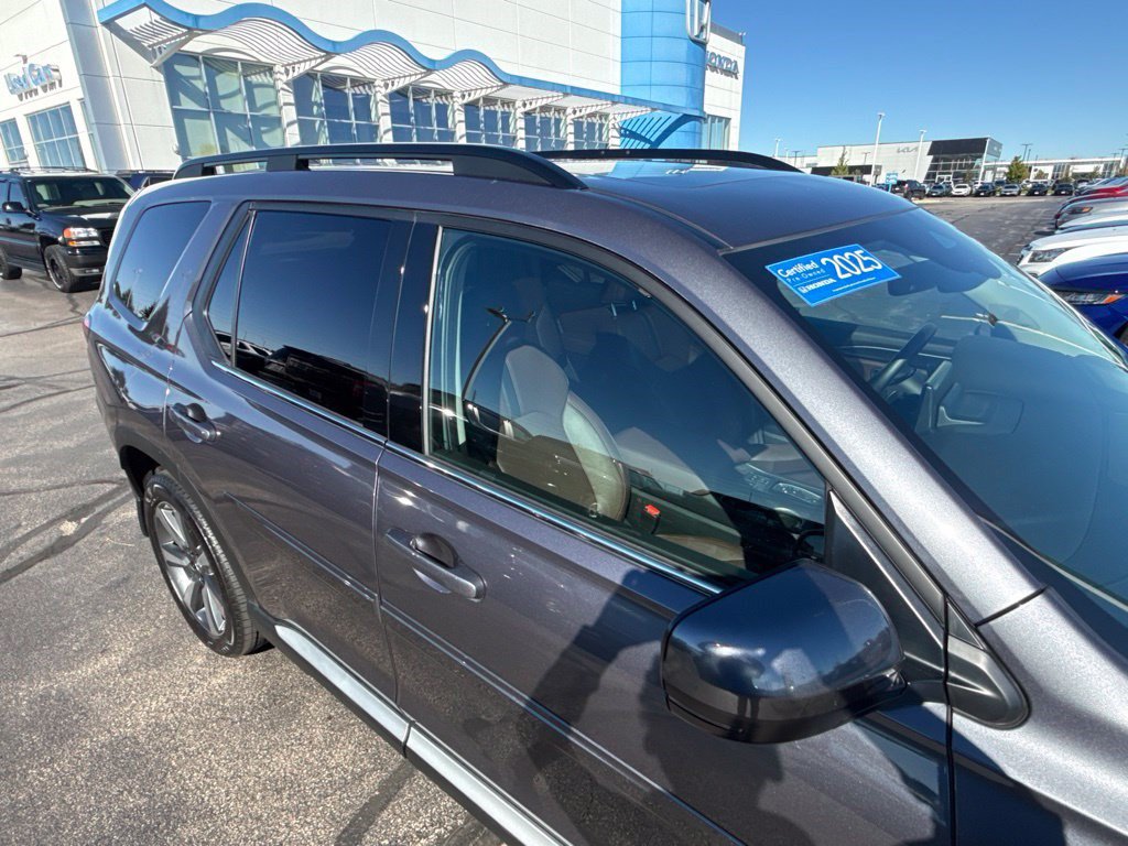 Certified 2025 Honda Pilot Elite image 14