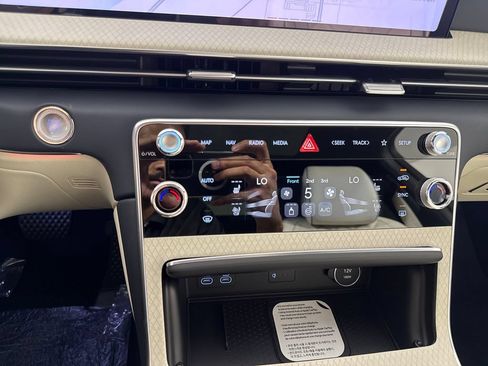 New 2026 Genesis GV80 3.5T Prestige AWD/4WD image 20