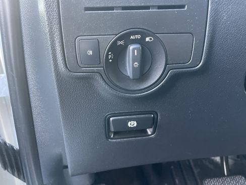 Used 2018 Mercedes-Benz Metris image 27