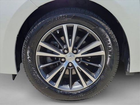 Used 2017 Toyota Corolla LE w/ LE Premium Package FWD image 22