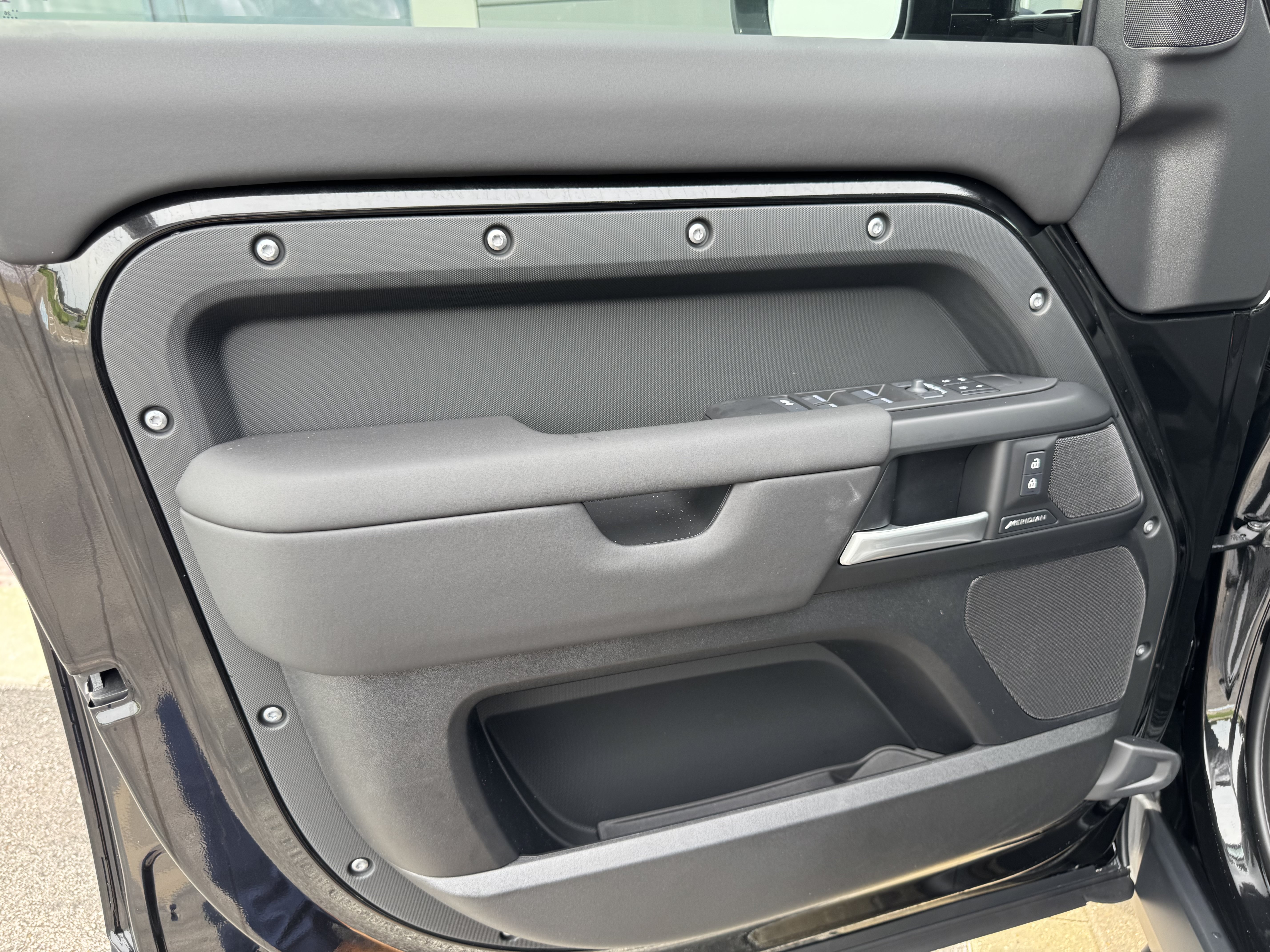 New 2026 Land Rover Defender 110 S AWD/4WD image 10