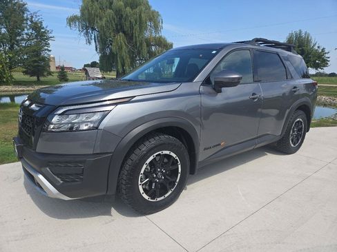 Used 2025 Nissan Pathfinder Rock Creek AWD/4WD image 1