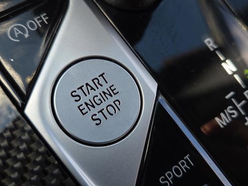 Used 2022 BMW X5 M50i image 43