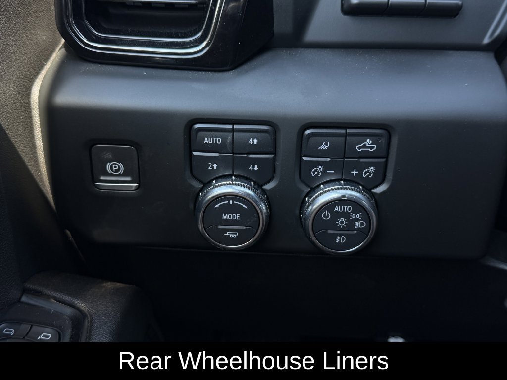 Used 2024 GMC Sierra 3500 AT4 w/ Technology Package AWD/4WD image 23