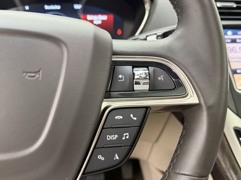 Used 2019 Lincoln Nautilus Reserve FWD image 17