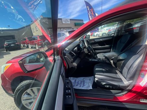 Used 2017 Subaru Outback 2.5i Premium AWD/4WD image 18