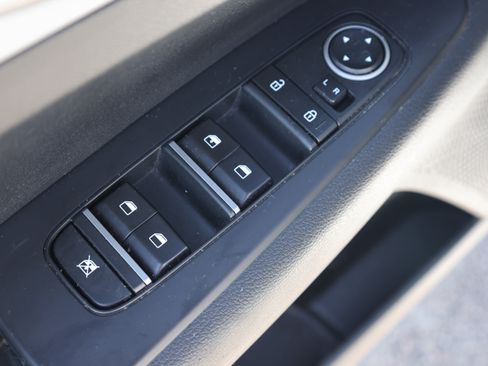 Used 2023 Kia Forte LXS w/ LXS Technology Package FWD image 16