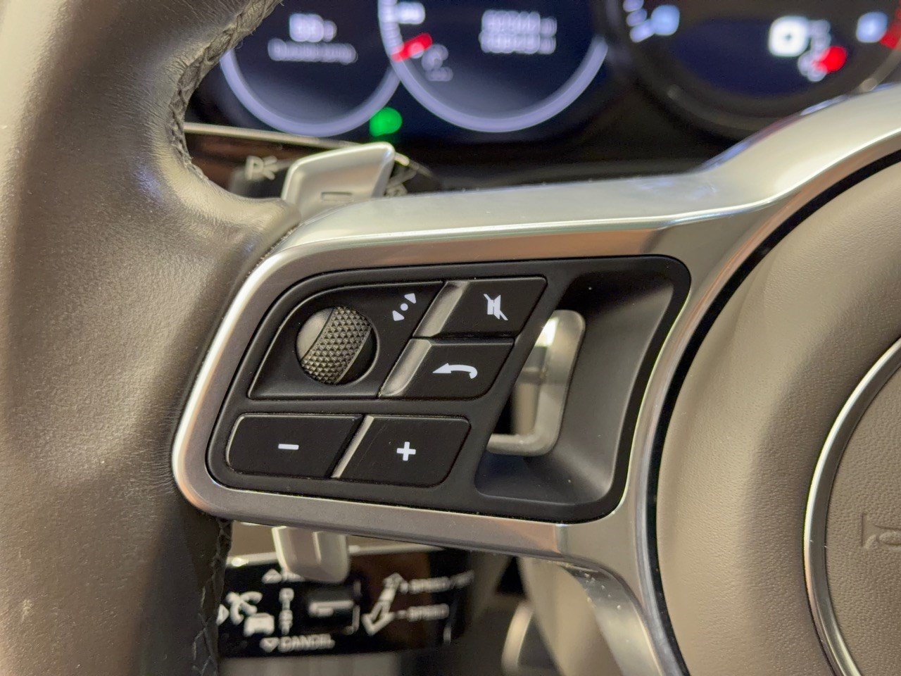 Used 2020 Porsche Panamera 4S AWD/4WD image 18