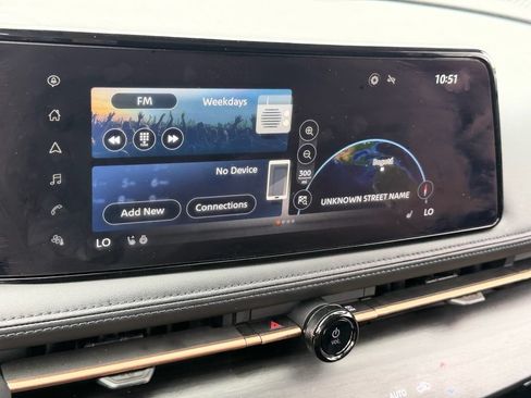 Used 2023 Nissan Ariya FWD image 20