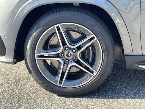 New 2026 Mercedes-Benz GLS 450 4MATIC image 16