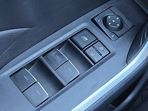 Used 2025 Toyota RAV4 XLE AWD/4WD image 27