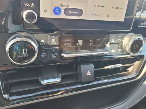 Used 2023 Toyota Highlander LE image 24