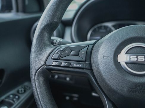 Used 2024 Nissan Kicks S image 21