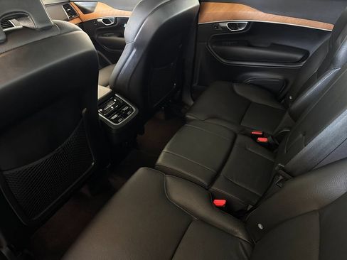 Certified 2023 Volvo XC90 B5 Plus AWD/4WD image 11