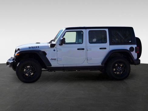 Used 2024 Jeep Wrangler Unlimited image 7