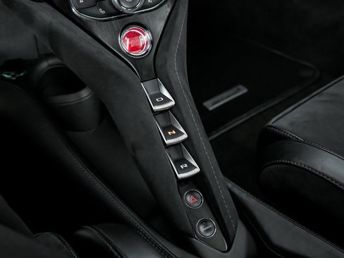 Used 2019 McLaren 720S Performance RWD image 35