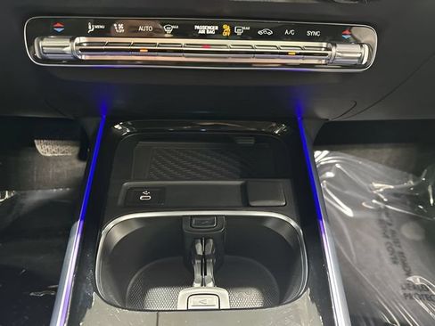 Certified 2024 Mercedes-Benz GLB 250 4MATIC image 26