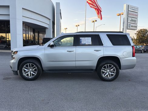 Used 2019 Chevrolet Tahoe LT image 9