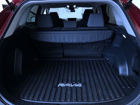 Used 2025 Toyota RAV4 XLE image 32