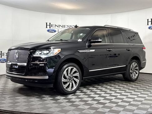 Certified 2023 Lincoln Navigator Reserve AWD/4WD image 1